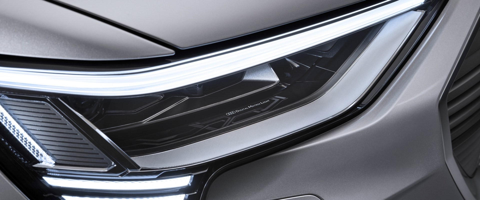 All You Need to Know About Signature Grille and Headlights